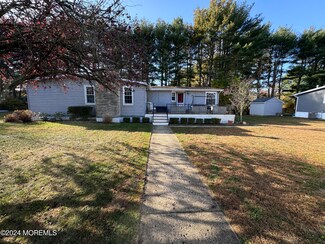 516 Rosalind Rd, Freehold Township, NJ 07728