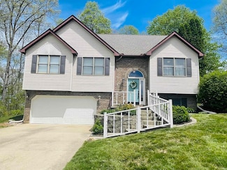 625 Lantern Ln, Ellettsville, IN 47429