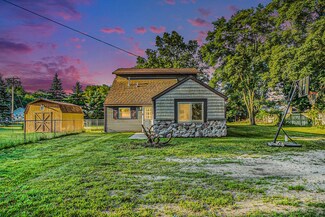 5791 Hall Rd, Muskegon, MI 49442