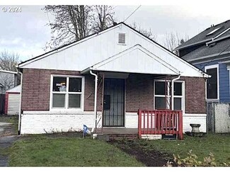 205 NE Stanton St, Portland, OR 97212