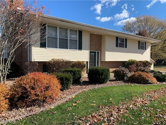 15054 Strader Rd, East Liverpool, OH 43920