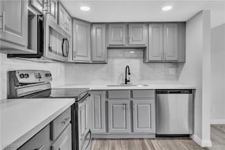 808 N Torrey Pines Dr, Las Vegas, NV 89107