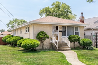 10101 Belle Plaine Ave, Schiller Park, IL 60176