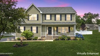 15 Broad St, Three Bridges, NJ 08887