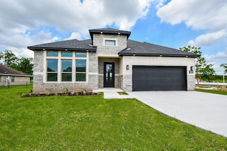 208 Silverleaf Rd, Sweeny, TX 77480
