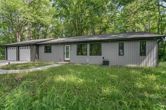 2144 E Shady Ln, Neenah, WI 54956