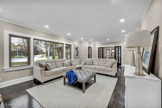 380 Elmwood Rd, Rocky River, OH 44116