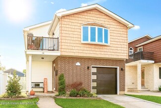 28 E Figurea Ave, Staten Island, NY 10308