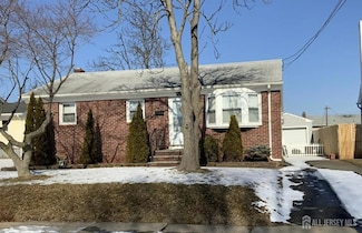 16 Holmes St, Carteret, NJ 07008
