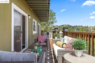 6533 Chelton Dr, Oakland, CA 94611