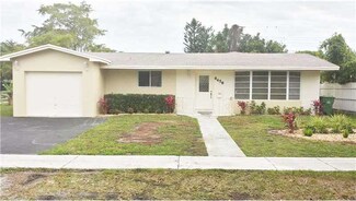 6458 SW 7th St, Pembroke Pines, FL 33023