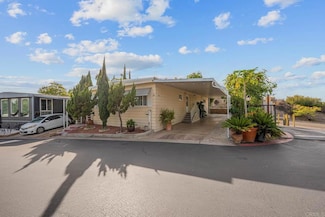 2003 Bayview Heights Dr Unit 18, San Diego, CA 92105