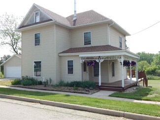 403 S Main St, Fall River, WI 53932