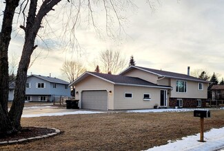 7160 163rd St W, Rosemount, MN 55068