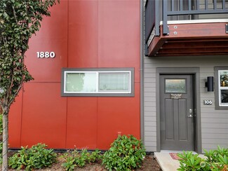 1880 Front St Unit 106, Lynden, WA 98264