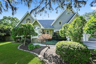 324 N Wilmette Ave, Westmont, IL 60559