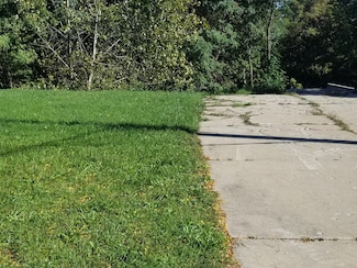 2213 Alta Vista Dr, Waukegan, IL 60087