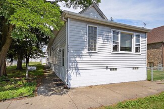 5036 Reading Ave, East Chicago, IN 46312