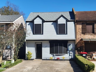 131 E Pamela Dr, Lafayette, LA 70506