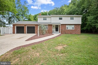 913 Lake Dr, Lawrence Township, NJ 08648