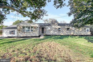 7161 Yellow Church Rd, Seven Valleys, PA 17360