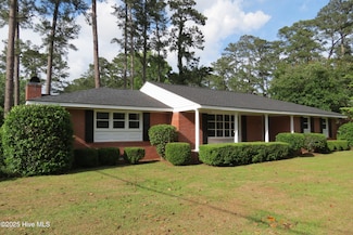 5118 Pinetree Ln, Trent Woods, NC 28562