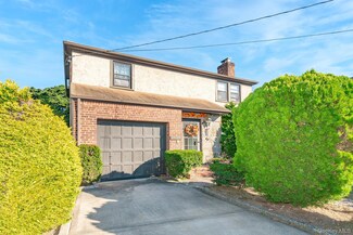 1427 Washington Ave, Seaford, NY 11783