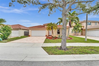 14125 S Cypress Cove Cir, Davie, FL 33325