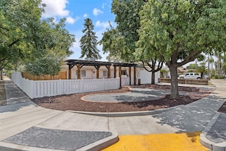 1355 E Birch Ave, Tulare, CA 93274