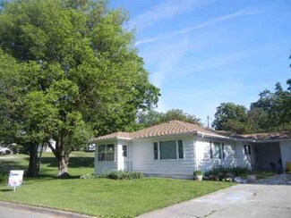 221 Wetherell St, West Branch, IA 52358