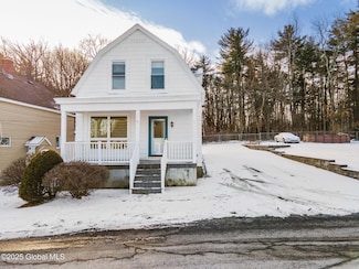 75 Overlook Ave, Latham, NY 12110