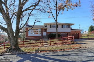 5 Arnold St, Camp Hill, PA 17011