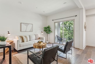 2976 Ripple Place Unit 103, Los Angeles, CA 90039