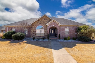 2811 Silverton Dr, Benton, AR 72019