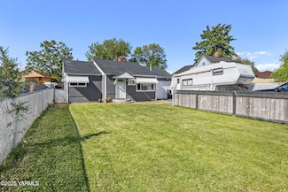 1523 Roosevelt Ave, Yakima, WA 98902
