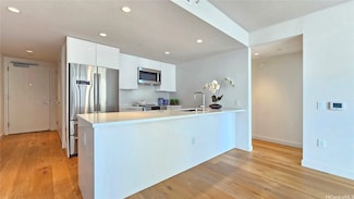 1001 Queen St Unit 2605, Honolulu, HI 96814