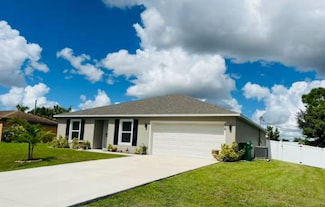 479 SW Holden Terrace, Port St. Lucie, FL 34984