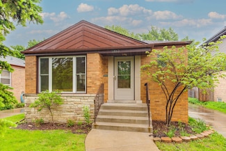 5883 N Central Ave, Chicago, IL 60646