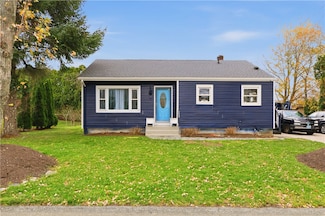 11 Roy Ave, Middletown, RI 02842