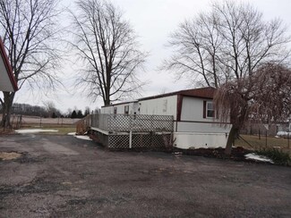 8917 S Old State Road 15, La Fontaine, IN 46940