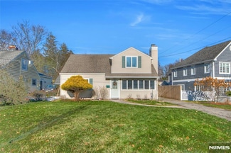 683 Eastern Ct, Ridgewood, NJ 07450