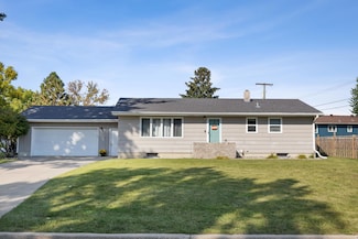 1221 1st St N, Casselton, ND 58012