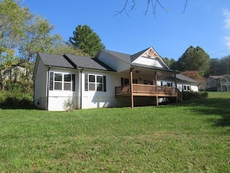22 N Moss Way, Franklin, NC 28734
