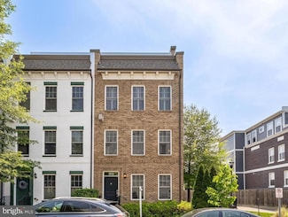 2831 Chancellor's Way NE, Washington, DC 20017