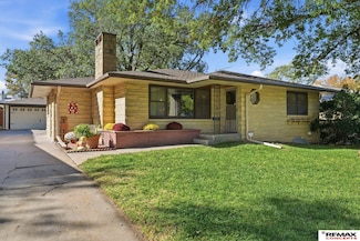 2825 Delhay Dr, Lincoln, NE 68507