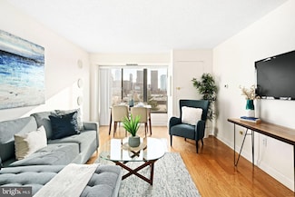 2001 Hamilton St Unit 618, Philadelphia, PA 19130