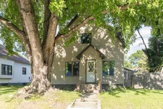 205 Summit Ave, Hanska, MN 56041