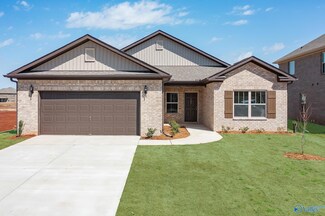 258 Shubert Dr, Hazel Green, AL 35750