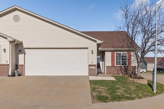 3218 SE Turnberry Dr, Ankeny, IA 50021