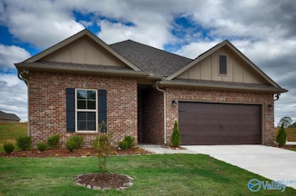 15594 Mizewell Ln NW, Harvest, AL 35749